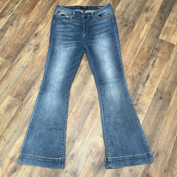 Like New Judy Blue Jean Flairs - Picture 1 of 13
